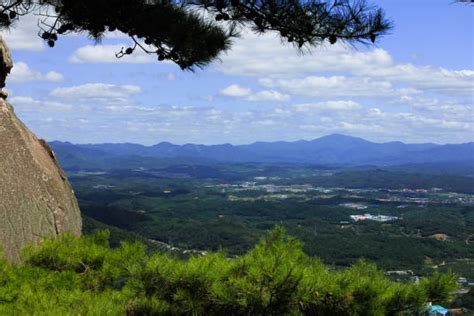 청경산, 산명시의 아름다운 자연을 만끽할 수 있는 명소를 탐험하세요!